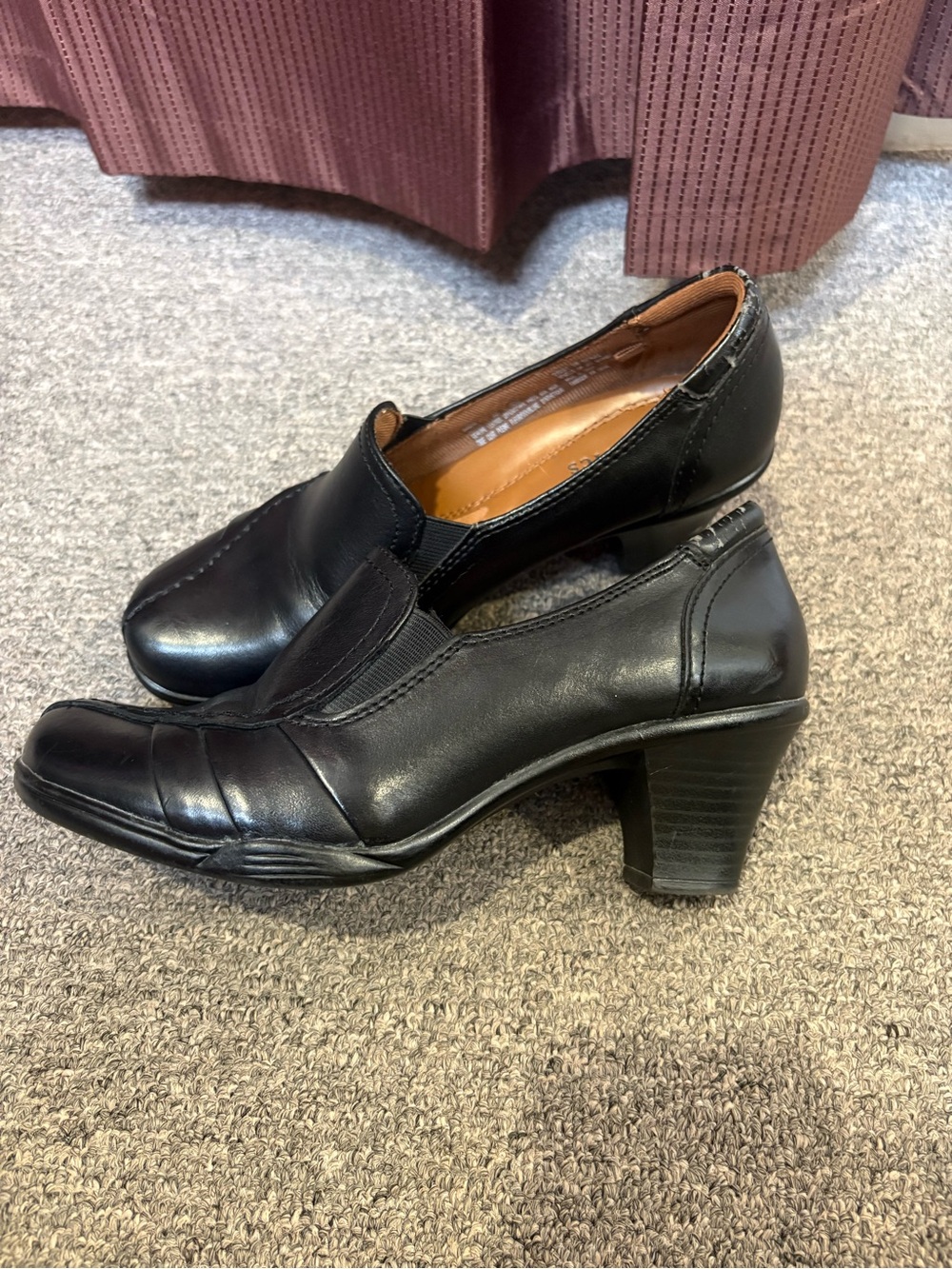 Earth Spirit Black Leather Slip-On Block Heels